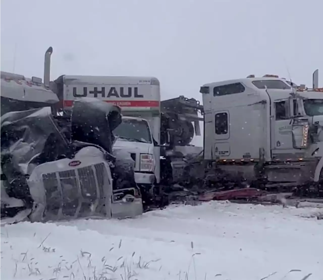 I-39 in central Illinois reopens after pileup in snowstorm