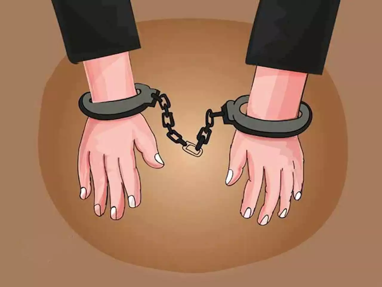 حلق شعرها ومارس الرذيلة مع ساقطات.. تفاصيل احتجاز شخص لزوجته ٤ سنوات بالحوامدية