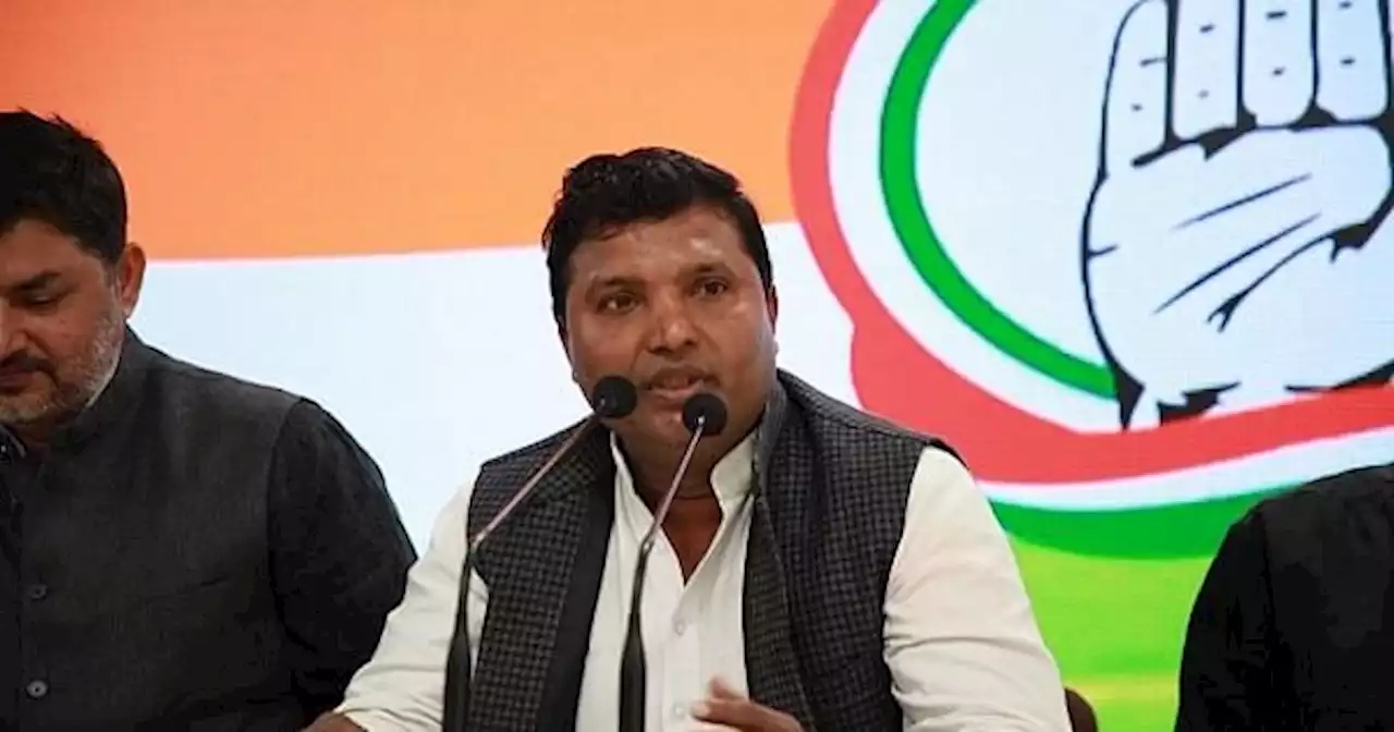 श्रीनिवास का केजरीवाल से सवाल- इधर-उधर की बात न करें सीधा जवाब दें