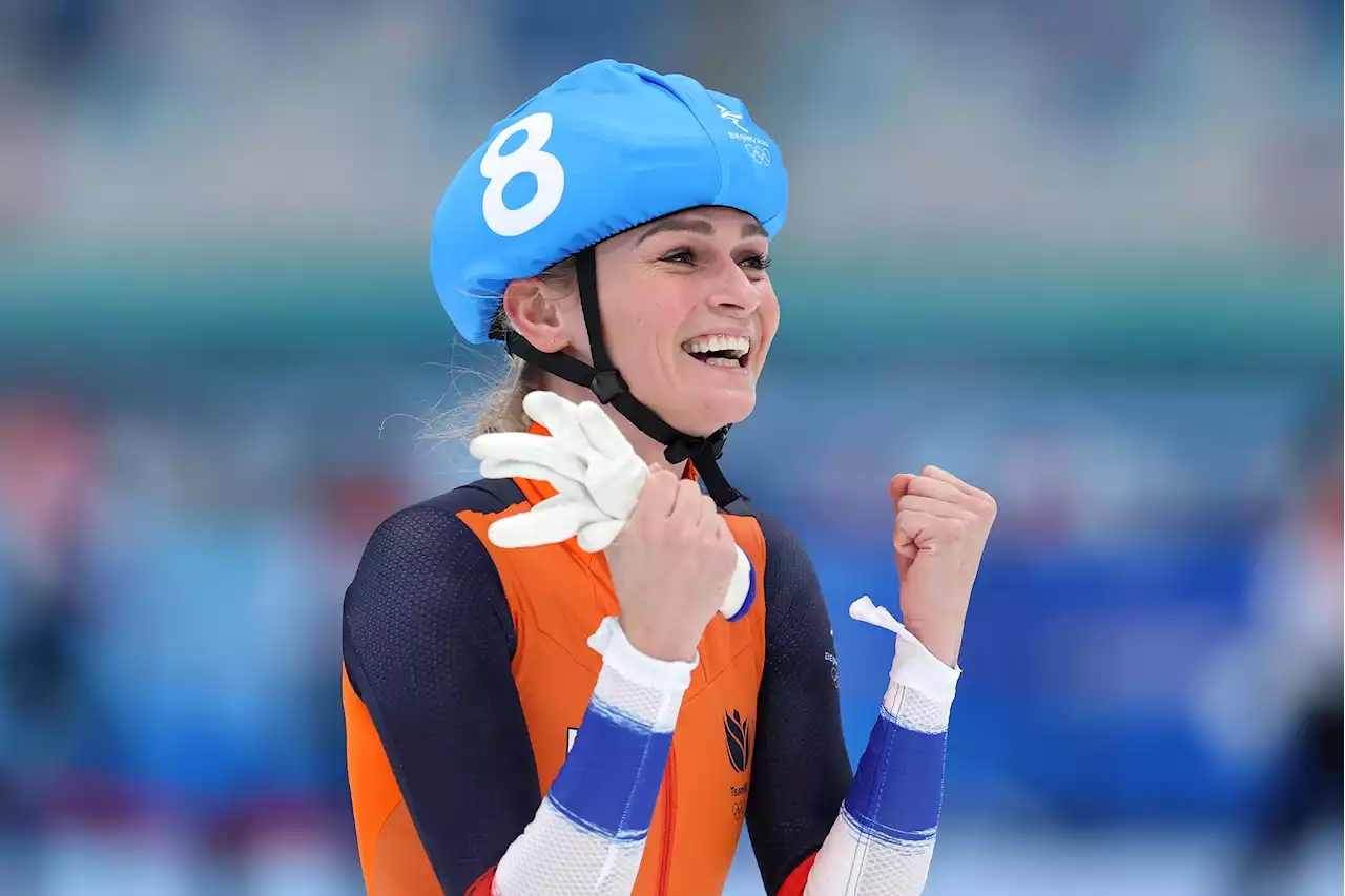 USA's Joey Mantia and Mia Kilburg Place Fourth in Men's and Women's Speed Skating Mass Starts