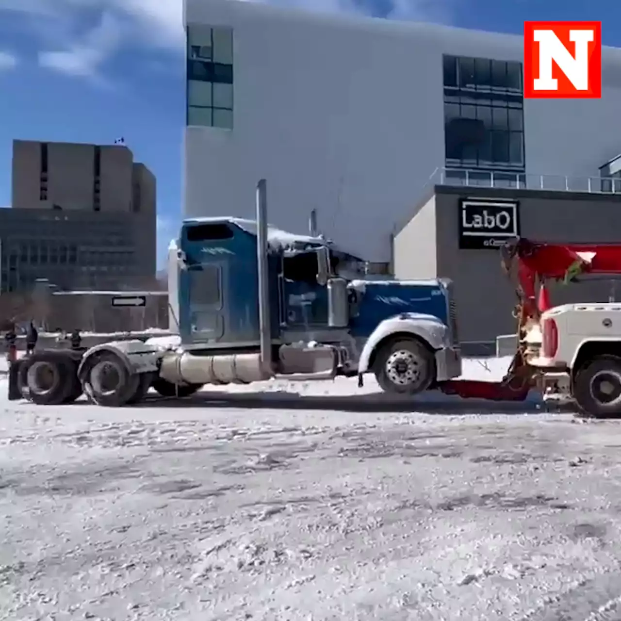 Police arrest some Canadian protesters, prepare to remove truck blockade