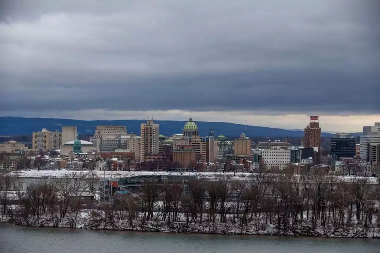 Heavy winds continue into weekend, with 50 mph gusts possible in central Pa.