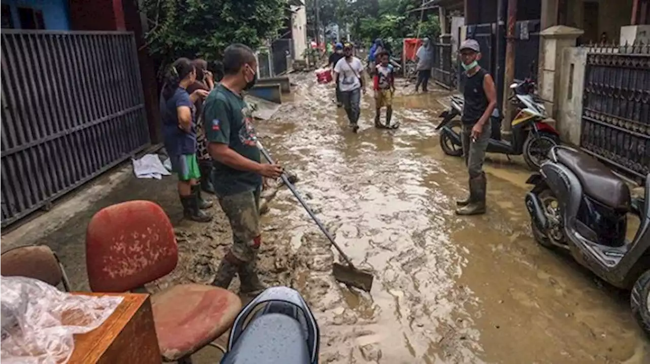 Antisipasi Banjir, Bupati Bogor Ajak Warga Keruk Sungai Cileungsi