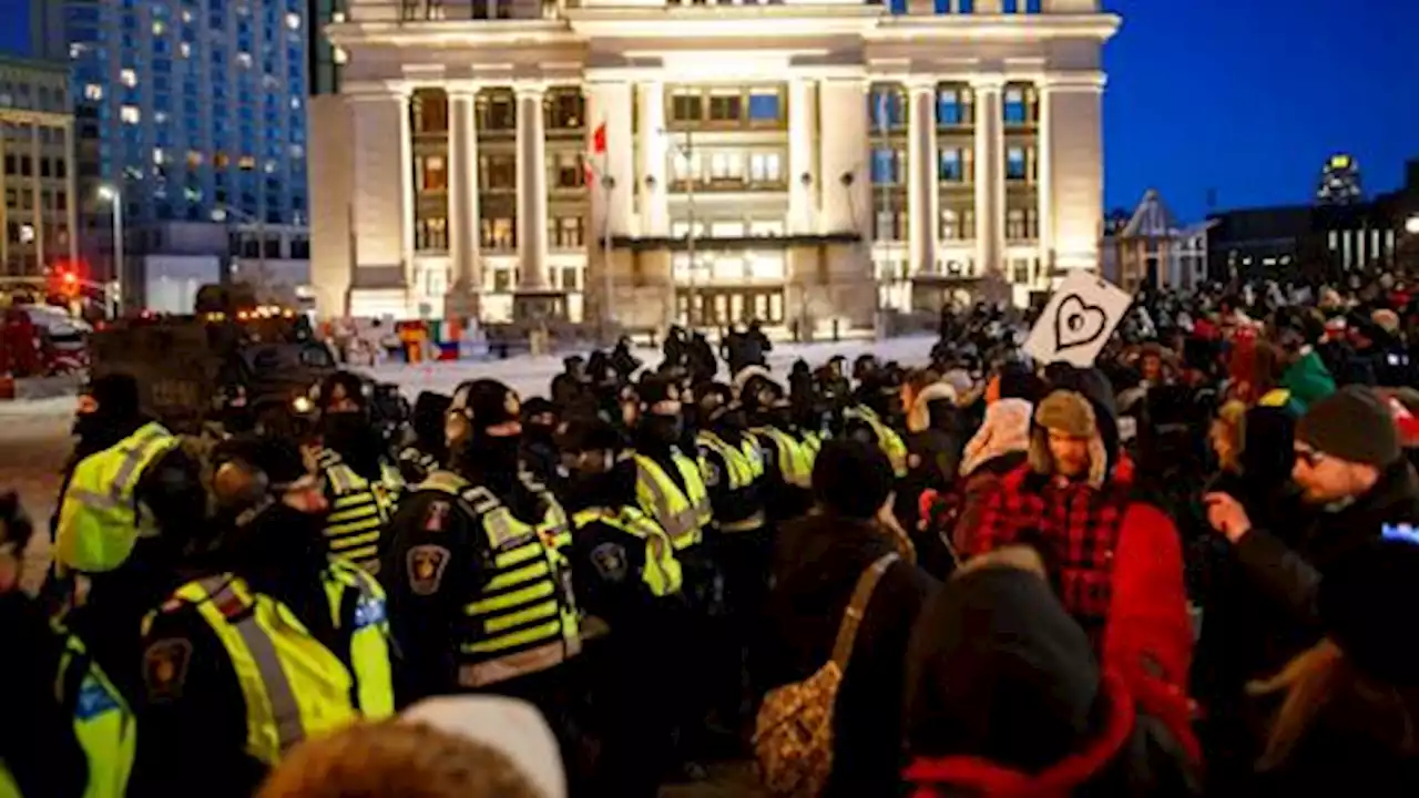 Canada police detain over 100 demonstrators