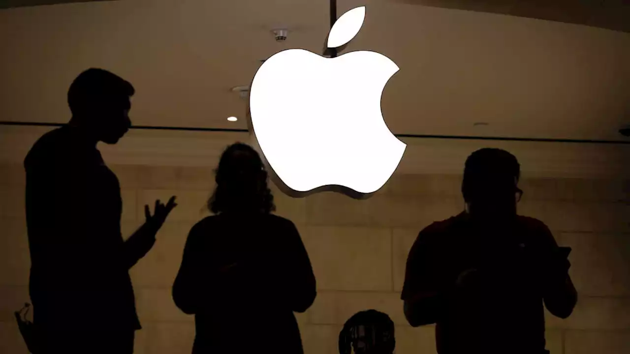 Apple Store Employees Are Reportedly Unionizing