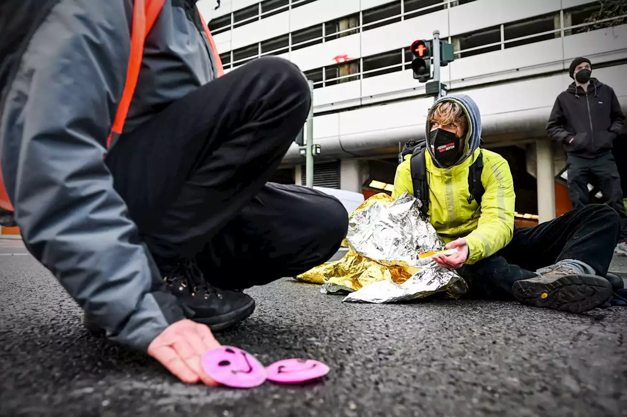 Blockierer sprechen mit Politikern