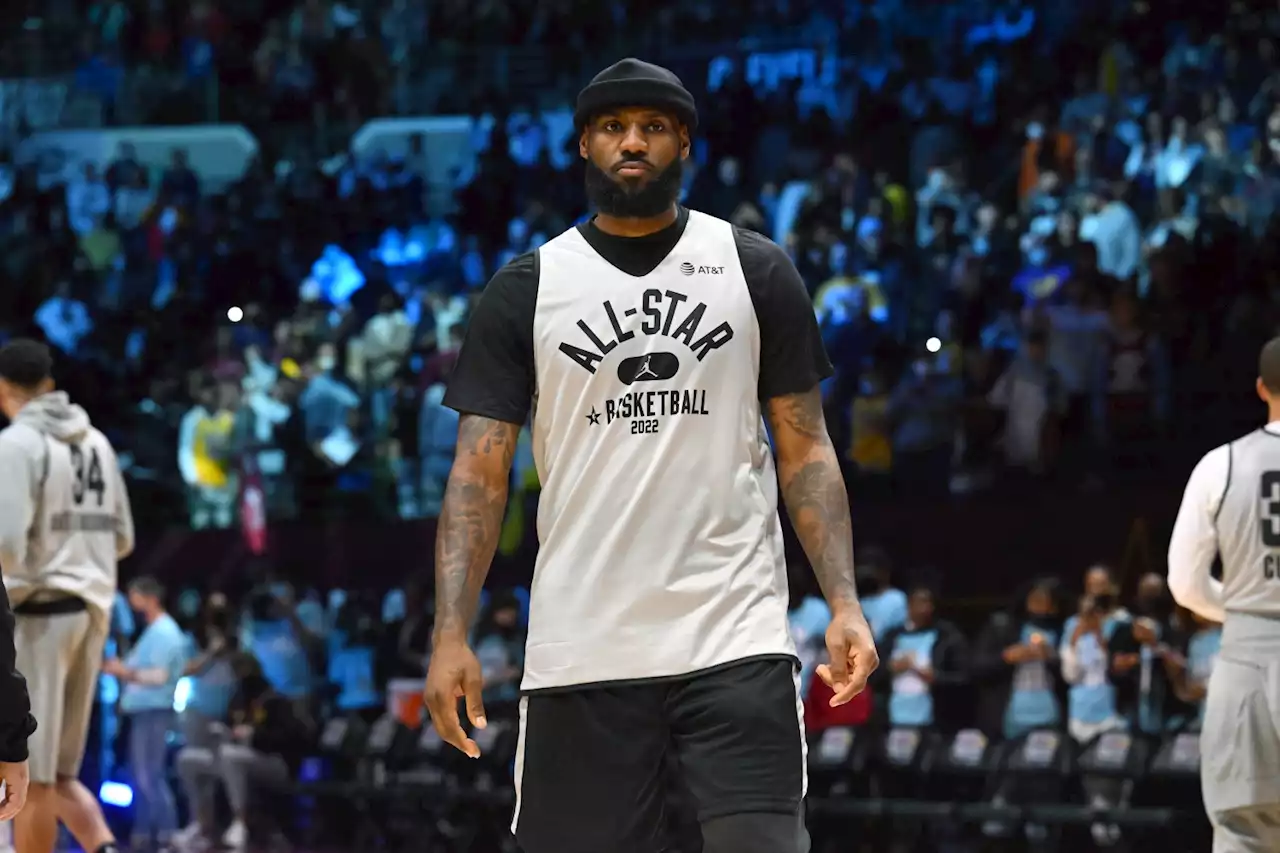 Lakers Star LeBron James Not Ruling Out Return To Cavaliers