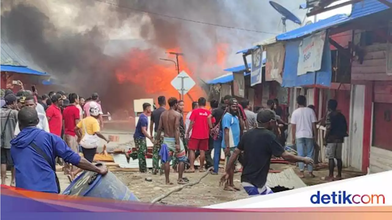 Api Melalap Puluhan Kios di Tolikara Papua, 1 Bayi Tewas Terbakar