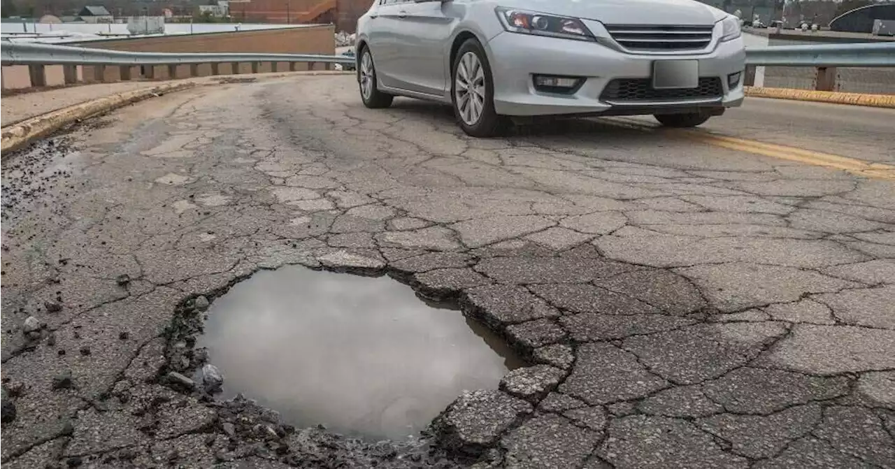 States with the most pothole complaints