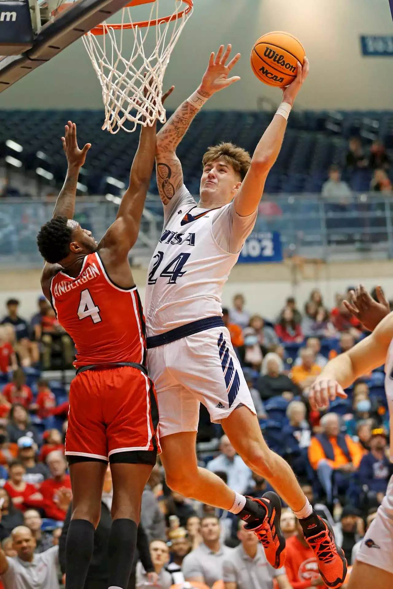 UTSA stumbles early in blowout loss to Louisiana Tech