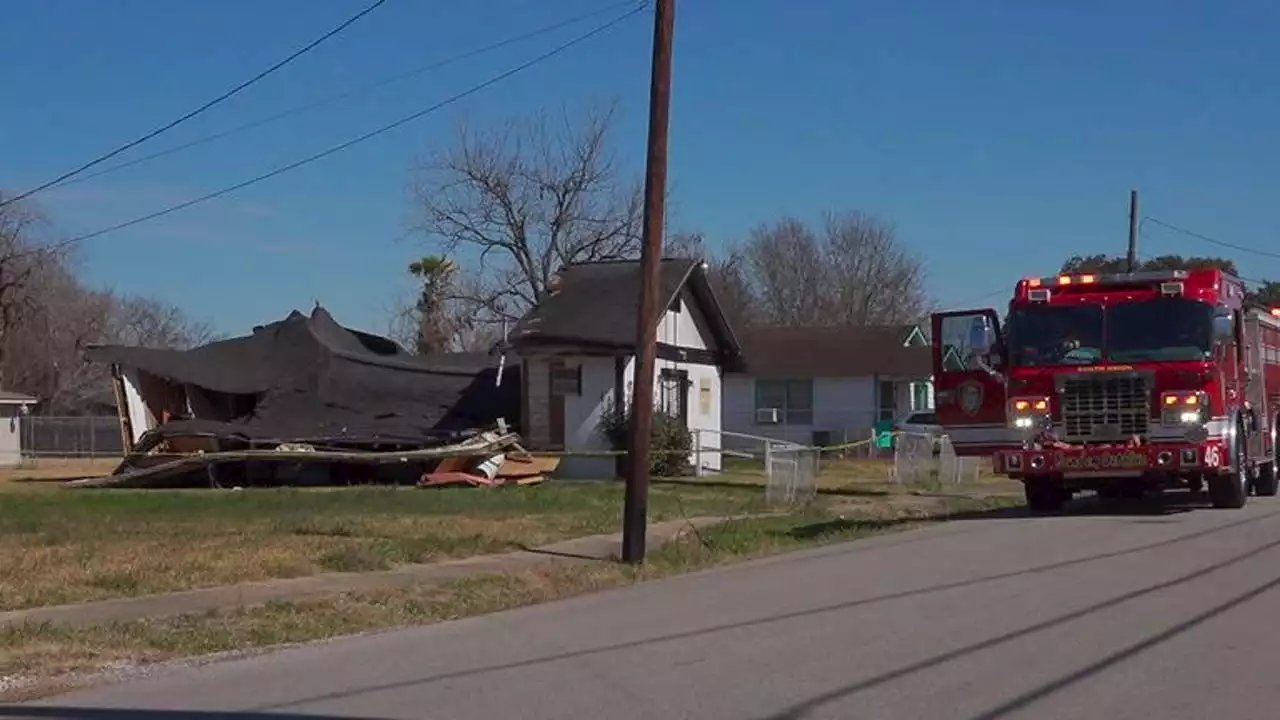 CHURCH COLLAPSED: Authorities investigating church collapse in south Houston, no injuries reported