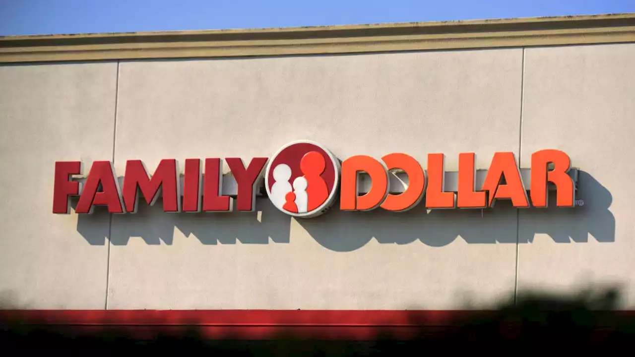 Robbers targeting Family Dollar and Dollar General stores in Chicago