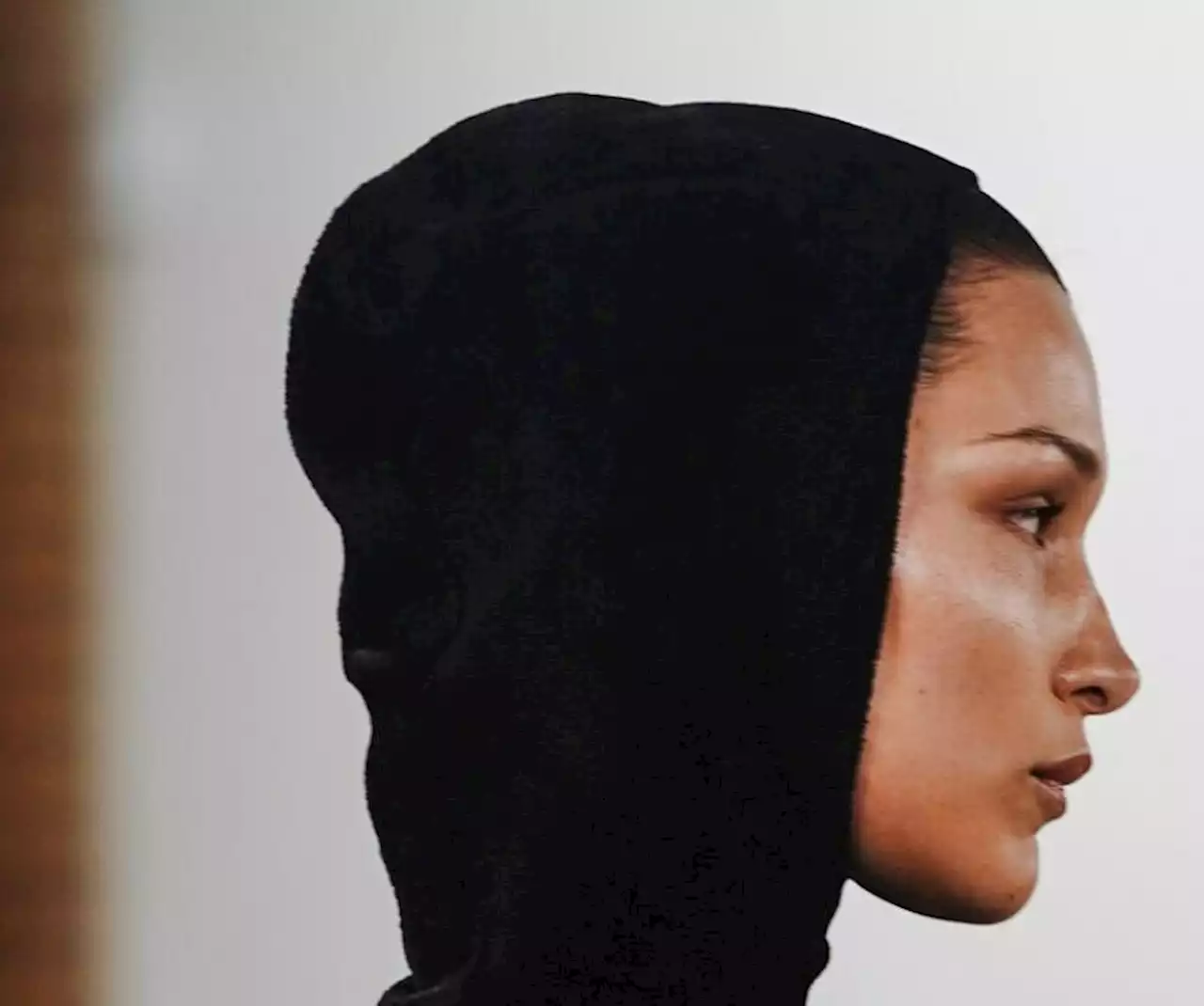 Bella Hadid: Mengenakan Jilbab tidak Sama dengan Menjadi Ancaman |Republika Online