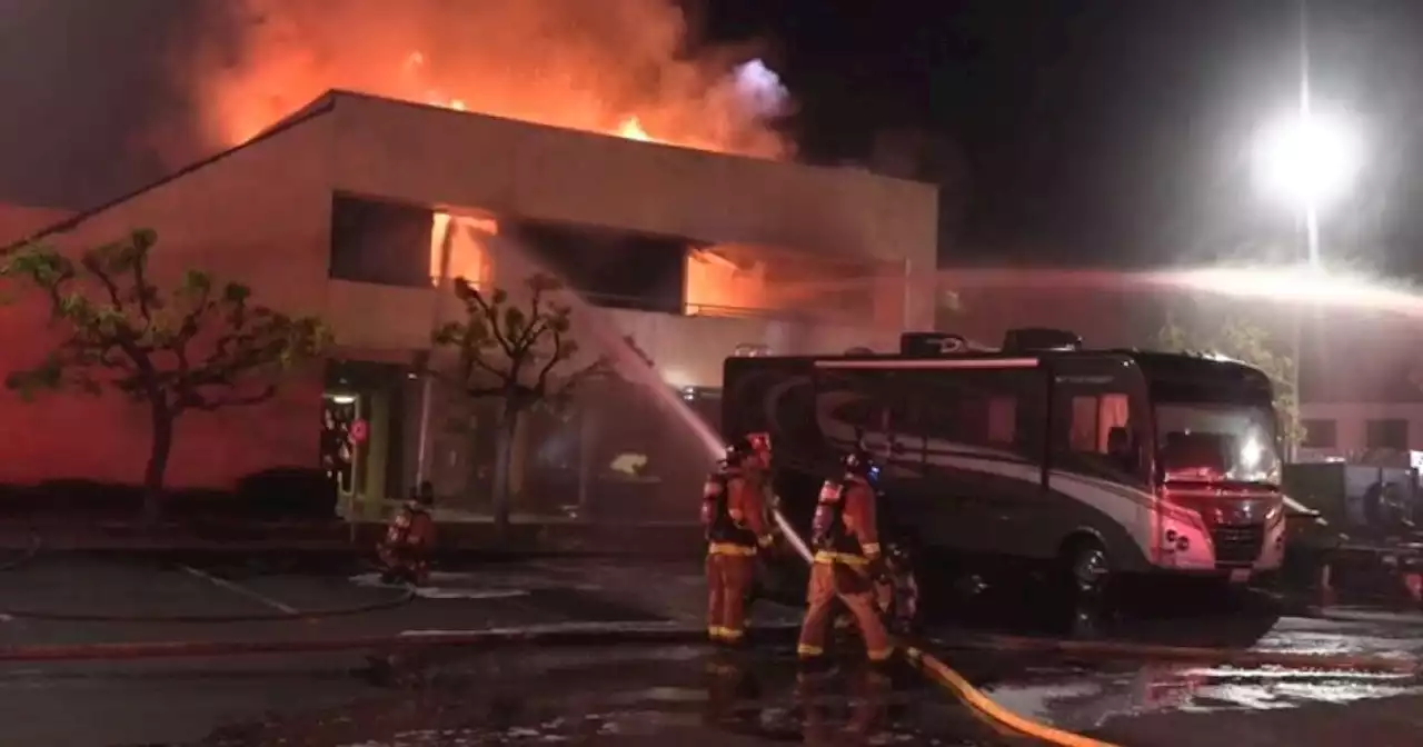 Crews battling 2-alarm fire at Kearny Mesa credit union