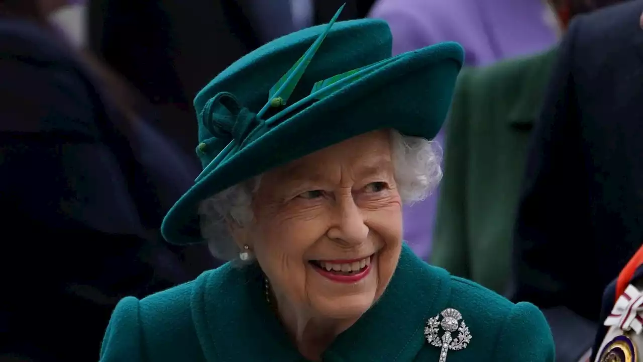 Queen Elizabeth tests positive for COVID-19