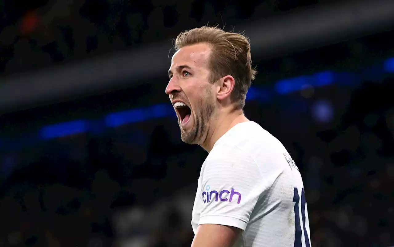 Kane scores twice as Spurs beat Man City to blow title race open