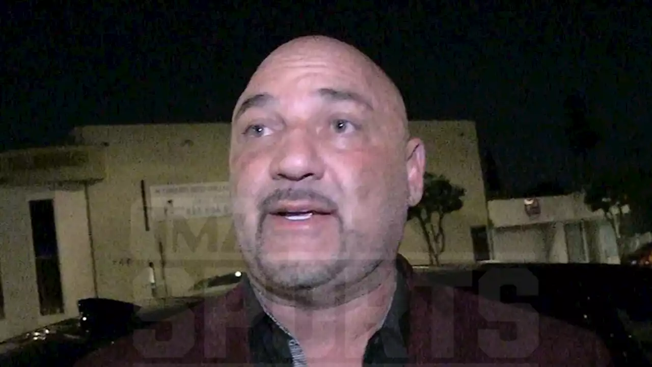 Jay Glazer Opens Up About Importance Of Mental Health, 'We Deserve To Stay Alive'