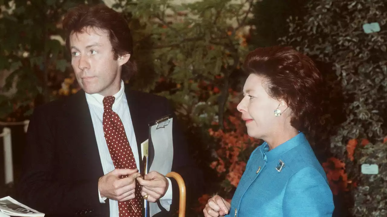 Queen Elizabeth Allows Princess Margaret's Lover to Visit Her Grave on 20th Anniversary of Her Death