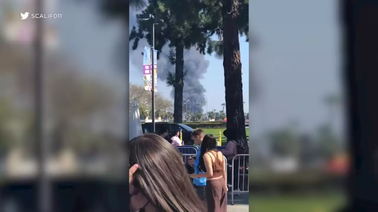 4 injured, including 2 firefighters, in building fire near Knott's Berry Farm, authorities say