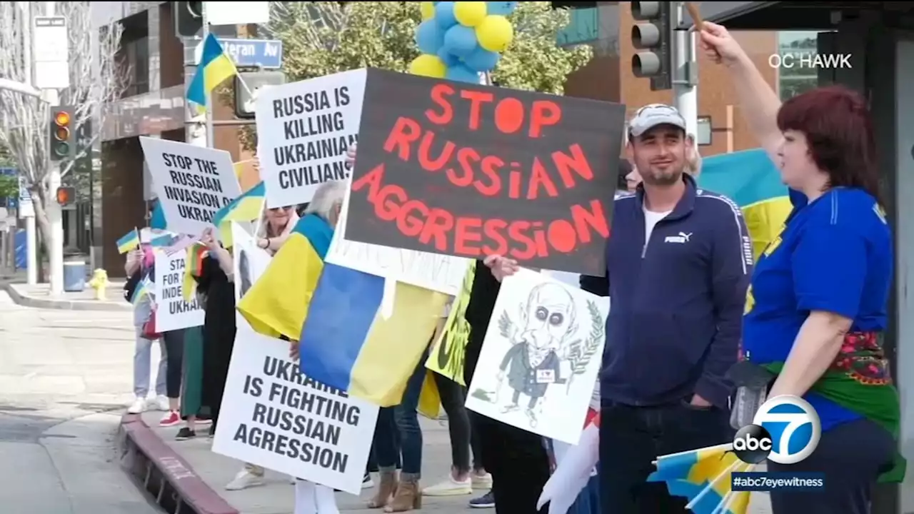 Ukrainian community rallies in LA demanding end to threats of Russian invasion of Ukraine