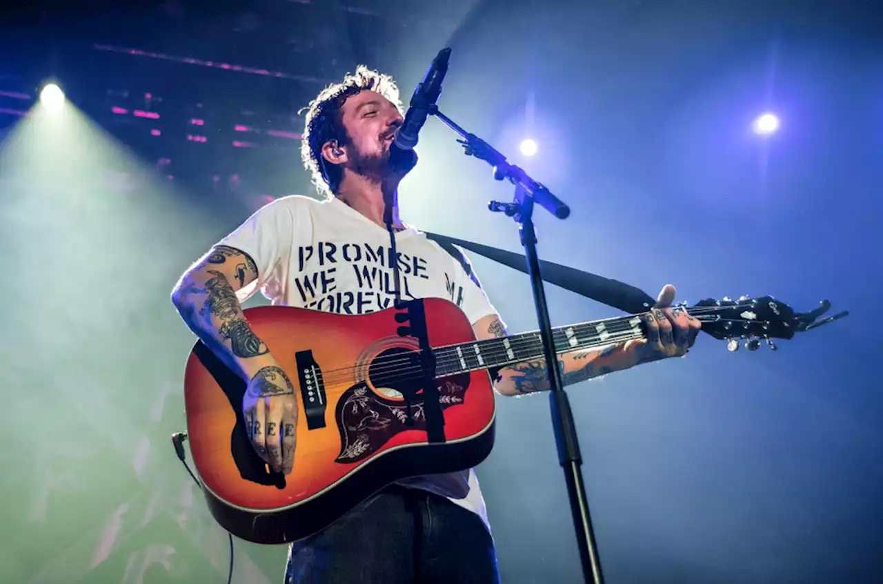 Frank Turner Reigns Over U.K. Chart With ‘FTHC’