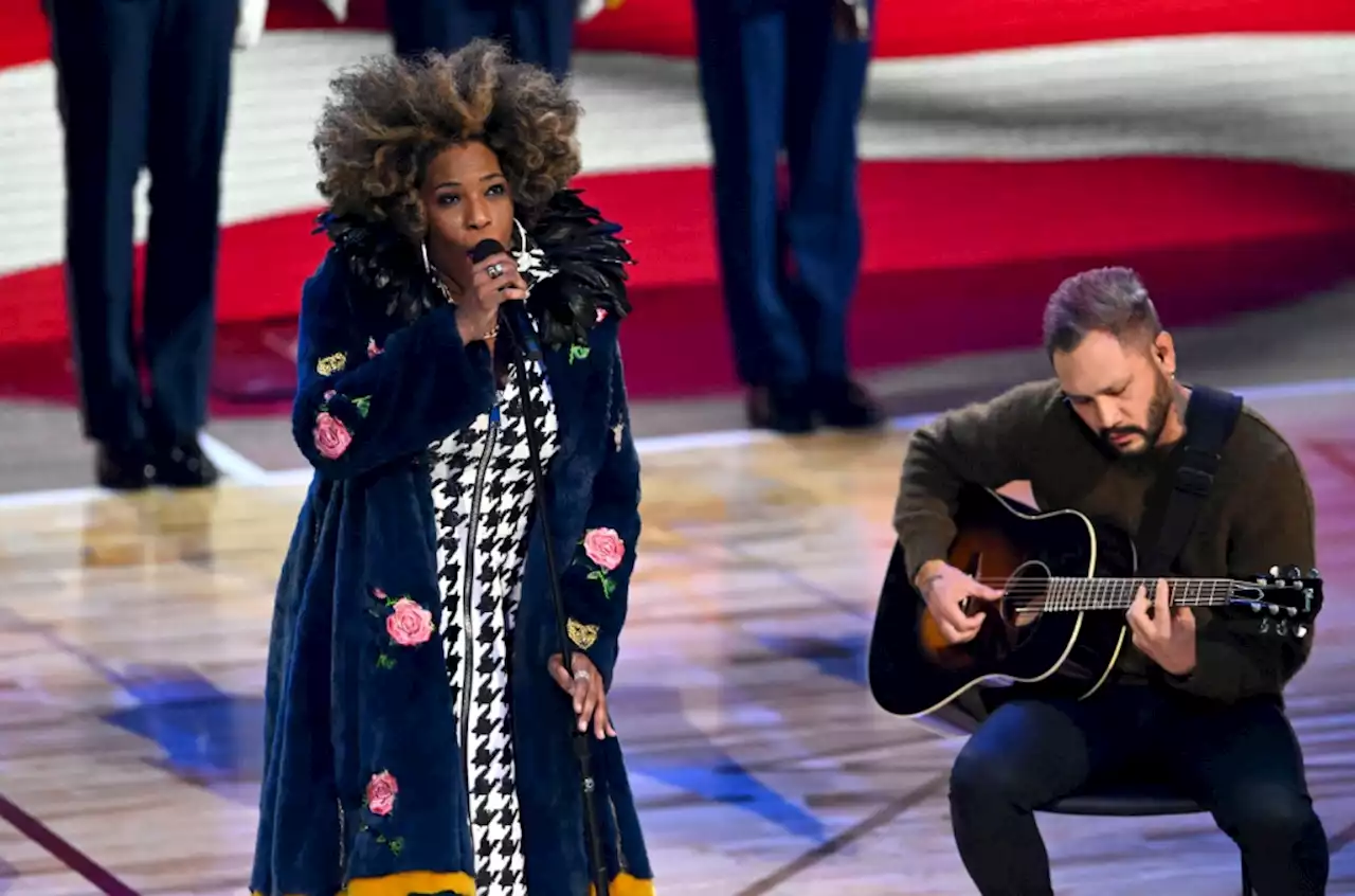 Macy Gray Sings the National Anthem at NBA All-Star Game: Watch