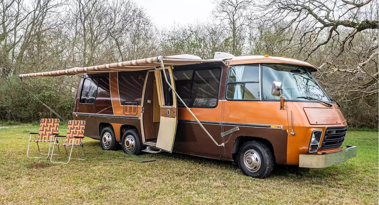 Take A Road Trip Back To 1973 With This Funky GMC MotorHome | Carscoops