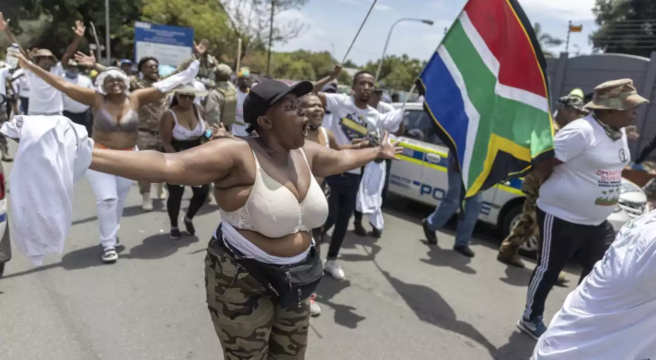 BARE NAKED RAGE: Fed-up SA citizens take to the streets, blaming foreigners for crime and the unemployment crisis