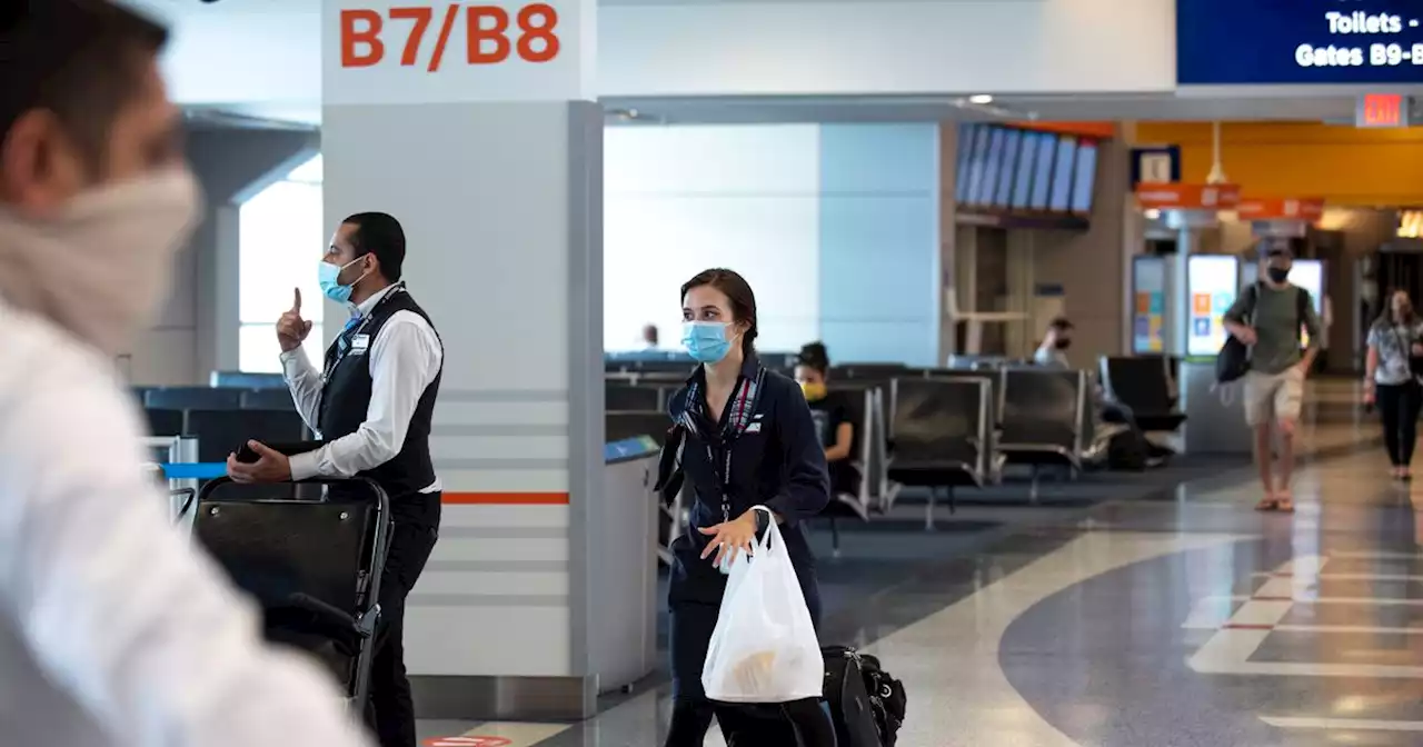 Flight attendants unions want to extend mask mandate on airplanes