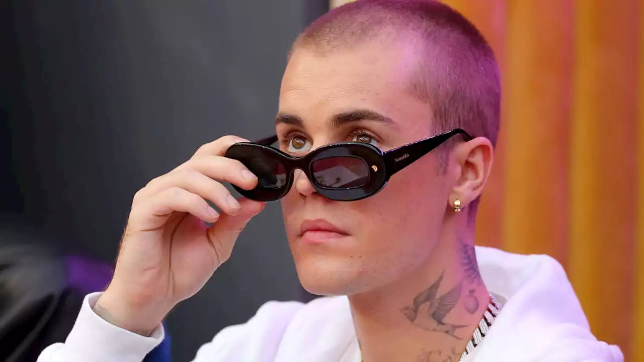 Justin Bieber postpones Las Vegas show after COVID-19 outbreak among team