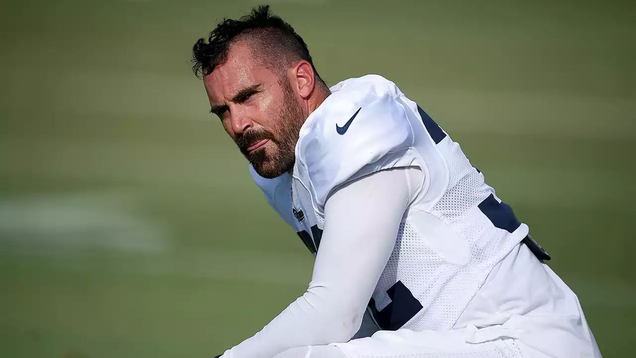 Eric Weddle unretires to help lead Rams to Super Bowl title, returns to high school football as head coach