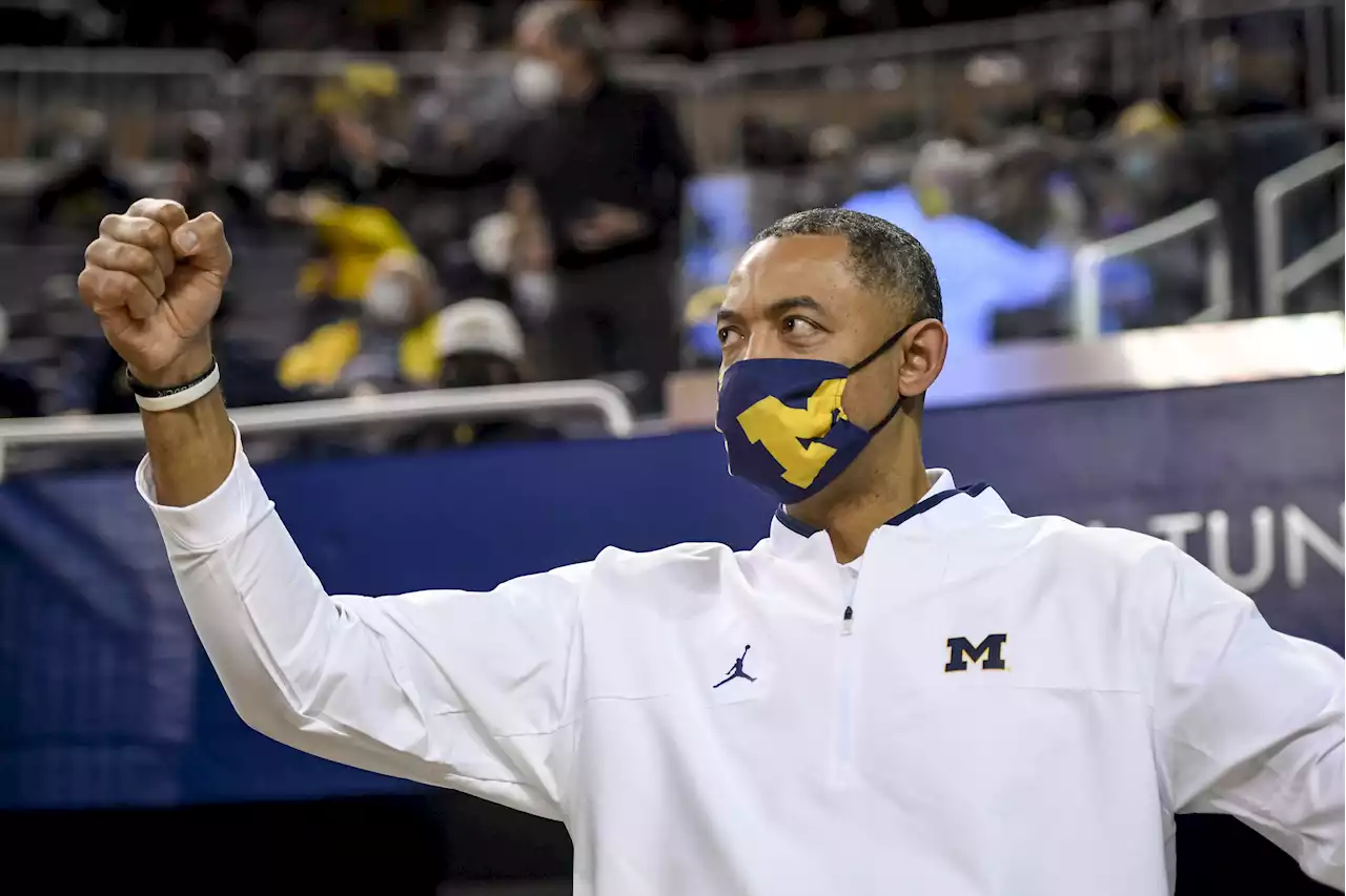 Watch: Michigan coach Juwan Howard punches Wisconsin coach after loss