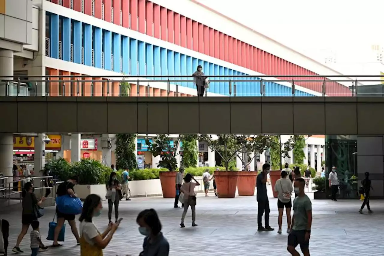 S'pore 'quietly confident' in dealing with Covid-19 Omicron wave: Lawrence Wong