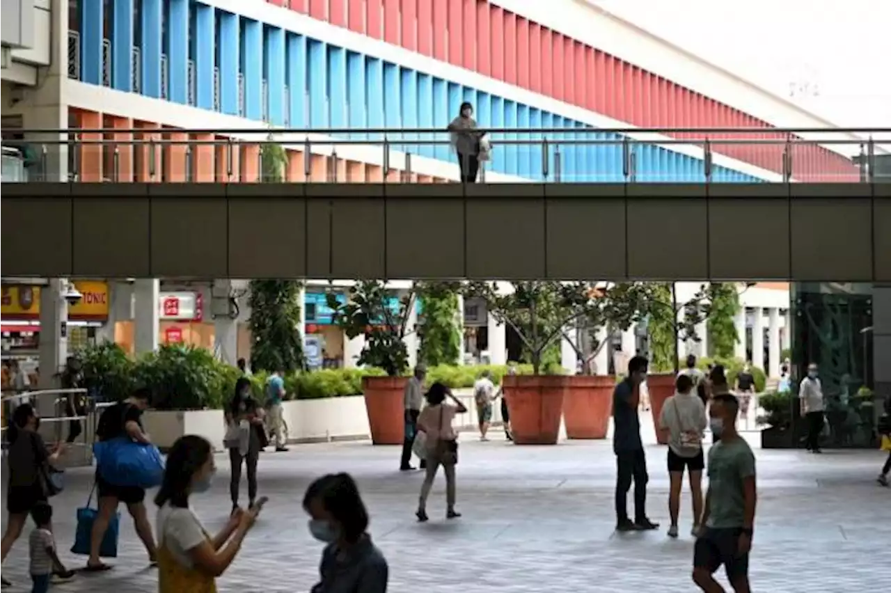 Singapore quietly confident in dealing with Omicron wave