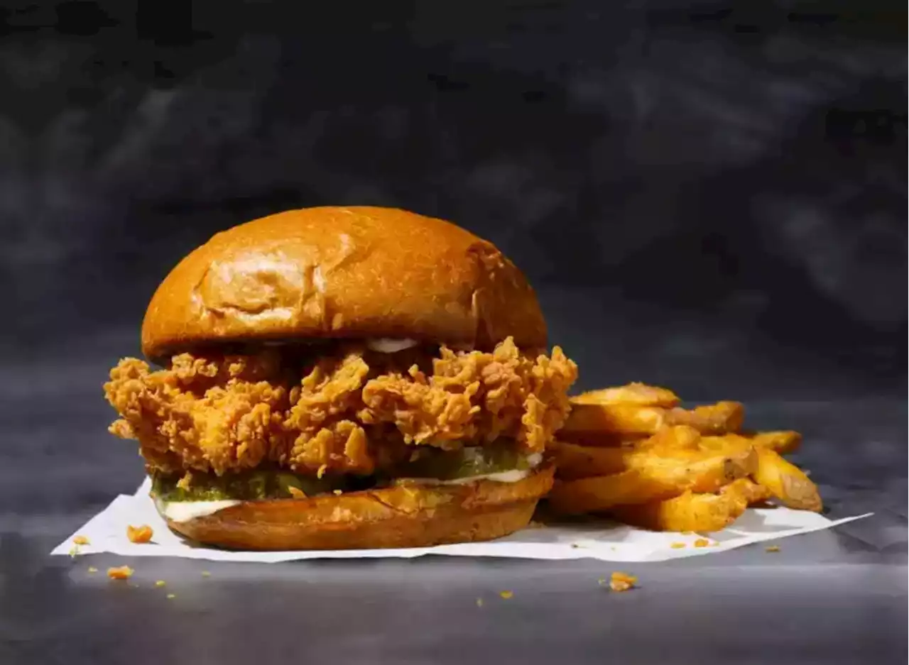 Sales at This Major Chicken Chain Continue to Decline — Eat This Not That