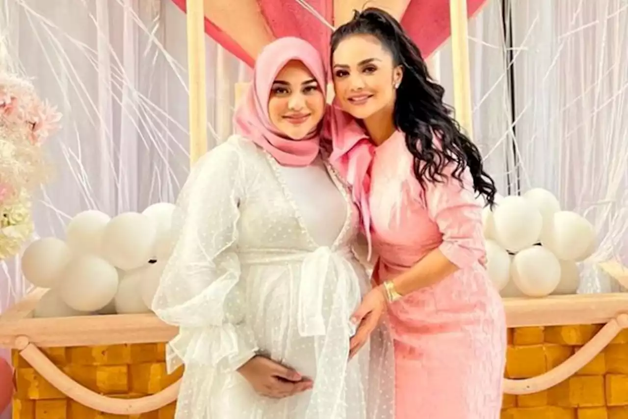 Detik-Detik Aurel HermansyahOperasi Caesar, Krisdayanti Teringat Masa Lalunya Saat Melahirkan Putri Pertamanya - Pikiran-Rakyat.com