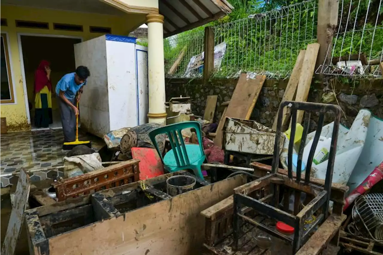 Sukabumi Tetapkan Status Tanggap Darurat Bencana Banjir dan Longsor |Republika Online