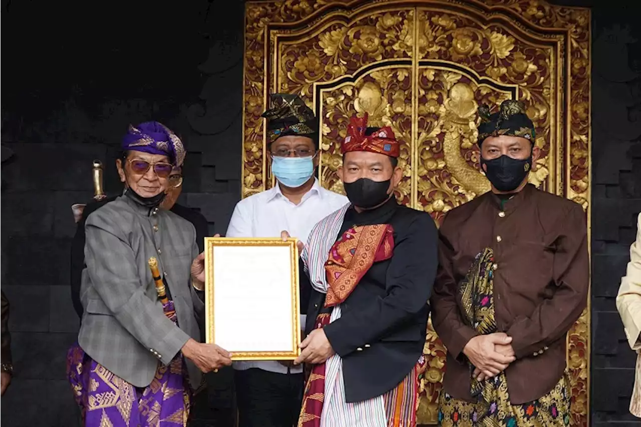 KSAD Dudung Dapat Gelar Prawireng Jayeng Bhuwane