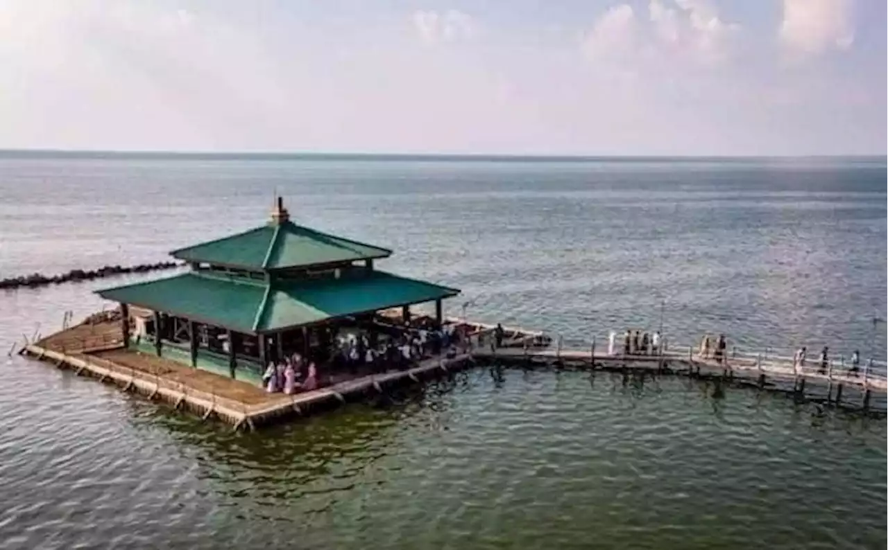 Misteri Makam di Tengah Laut Demak, Tak Tenggelam Meski Diterjang Ombak