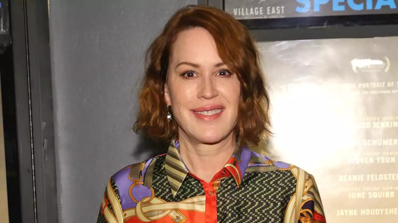 Molly Ringwald's Mother Just Accidentally Recreated Sixteen Candles Plot