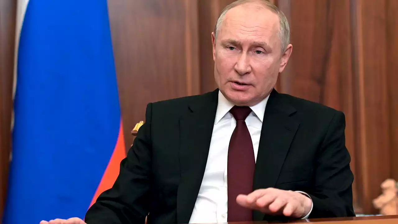 Putin Recognizes Separatist Ukrainian Regions Amid Crisis