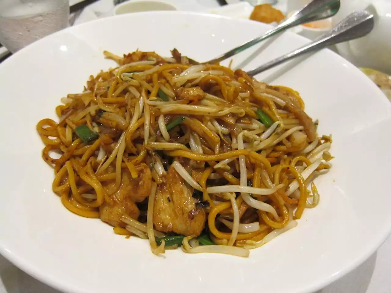 A teen ate leftover rice and noodles. Hours later, doctors amputated his legs and fingers