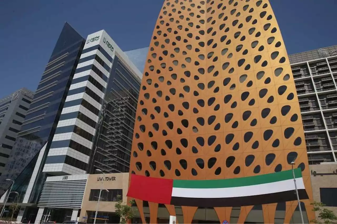 خطّة لتخفيض رسوم البطاقات الائتمانية | صحيفة الخليج