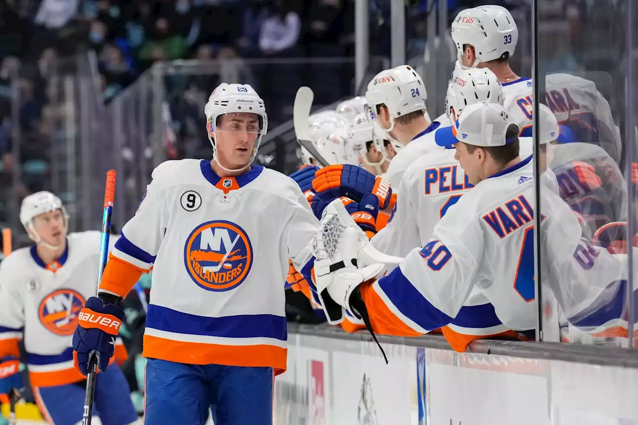 Zach Parise Scores Twice, Islanders Topple Tired Kraken