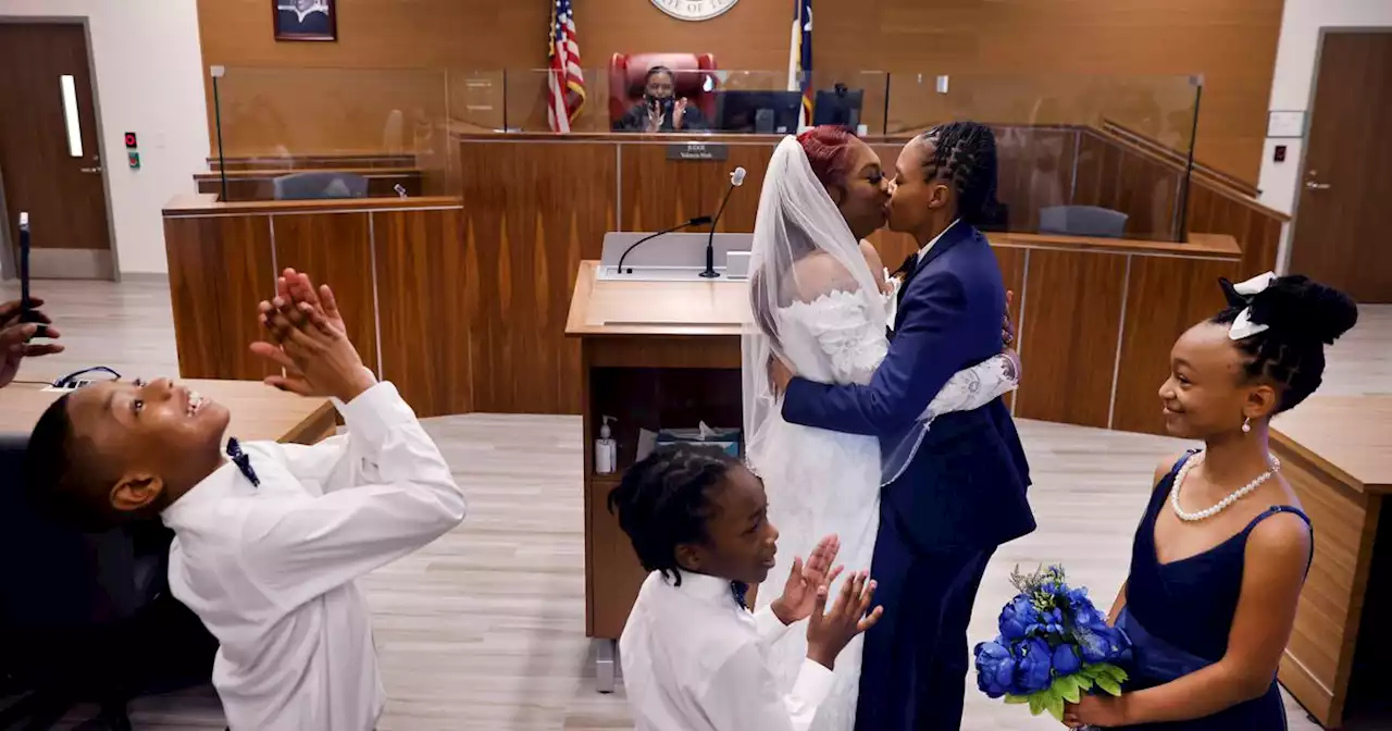 Two cute: Couples flock to Dallas courthouse for 2/22/22 weddings