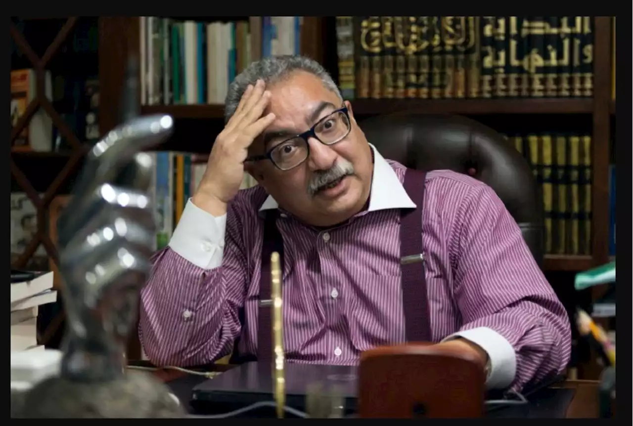إبراهيم عيسى يلجأ إلى عبد الحليم في أول اطلالة بعد عاصفة الجدل.. «اللي شبكنا يخلصنا»