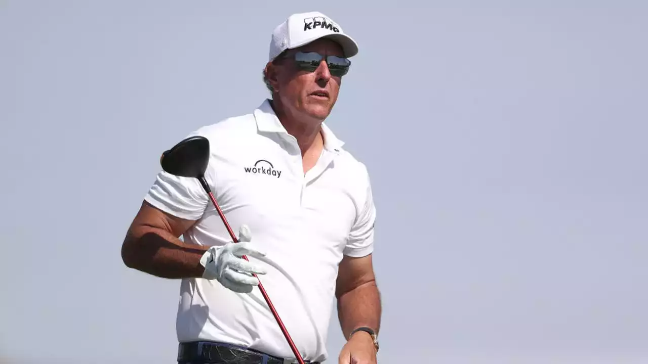 Phil Mickelson apologizes for 'reckless' Saudi-backed golf league comments