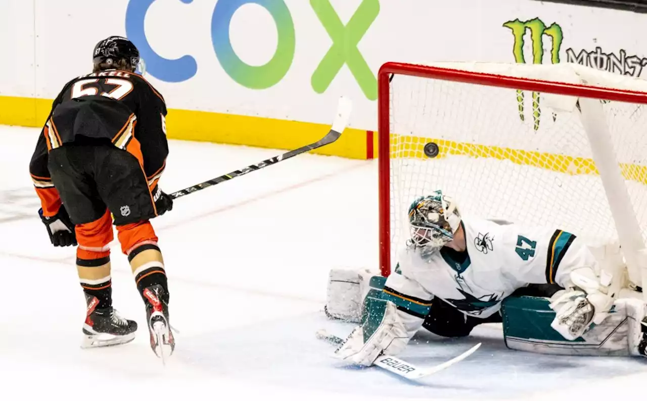 Rickard Rakell, Ducks take a shootout victory from Sharks