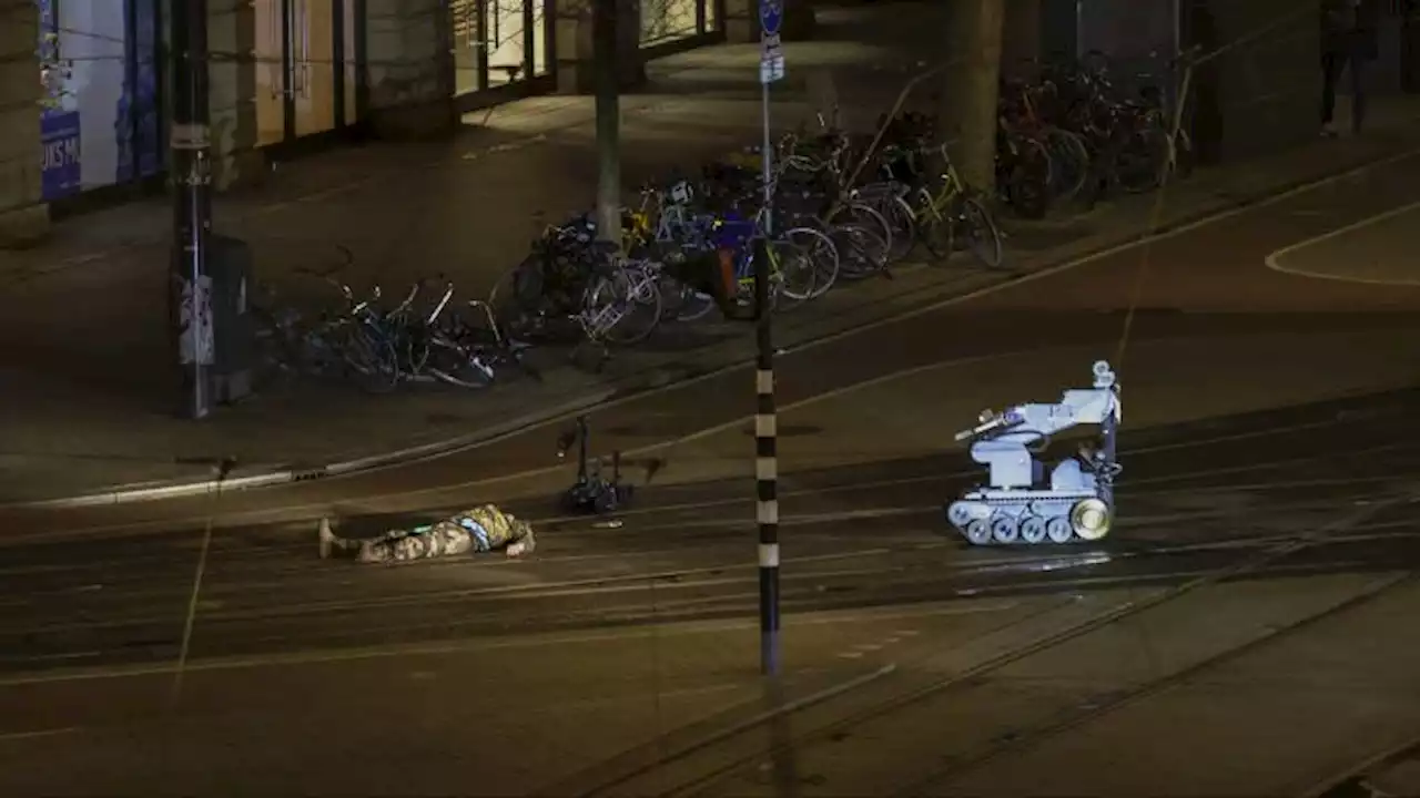 Gijzeling op Leidseplein Amsterdam beëindigd, dader overmeesterd