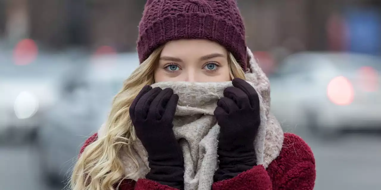 9 Health Reasons You May Feel Cold All the Time